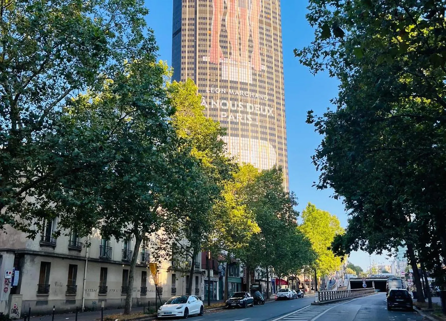 Appartamento Parisian Elegance With Eiffel Tower View Parigi